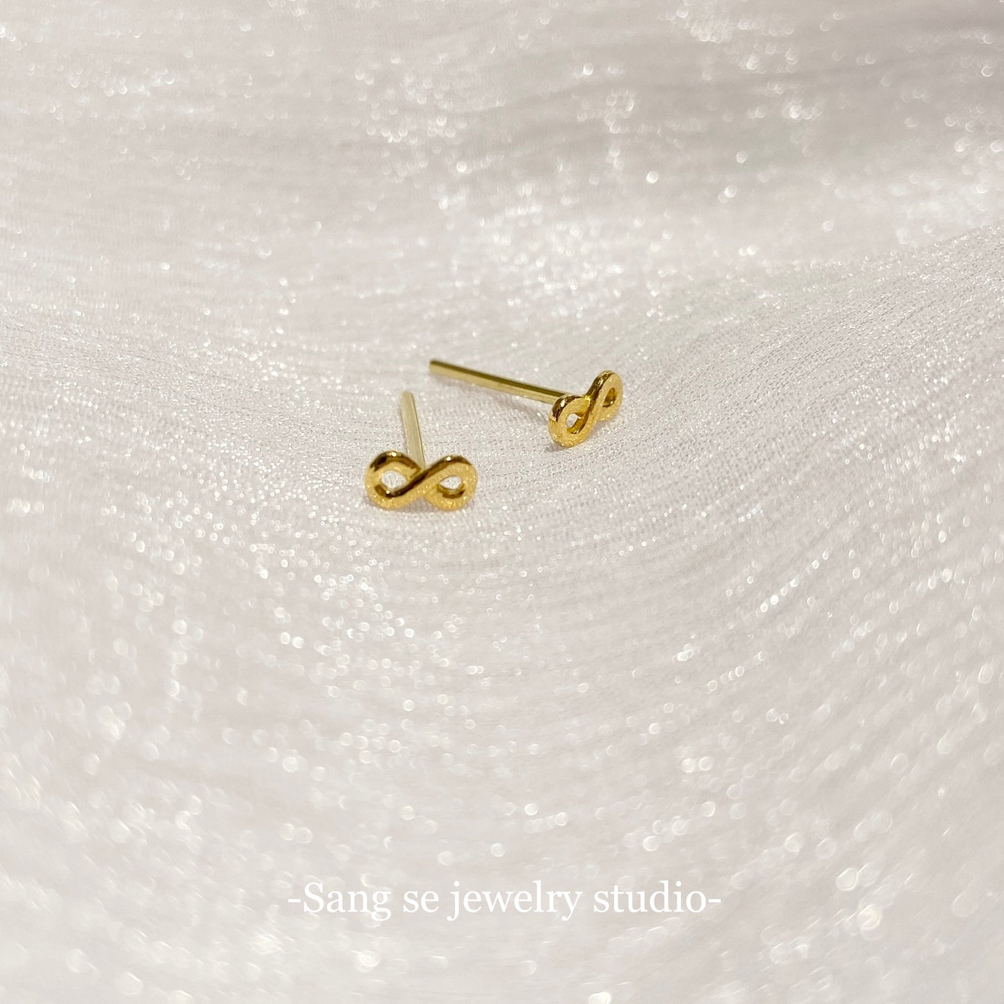 ใ๐๐๐๐๐๐๐ก๐๐ ๅธๆ็ก้ใๆพๅฎค่ฒด้ๅฑฌ-24k้ป้่ณ็ฐ