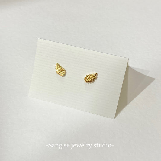 【𝕐𝕠𝕦’𝕣𝕖 𝕞𝕪 𝕒𝕟𝕘𝕖𝕝 天使羽翼】新系列-24k黃金耳環-松室貴金屬