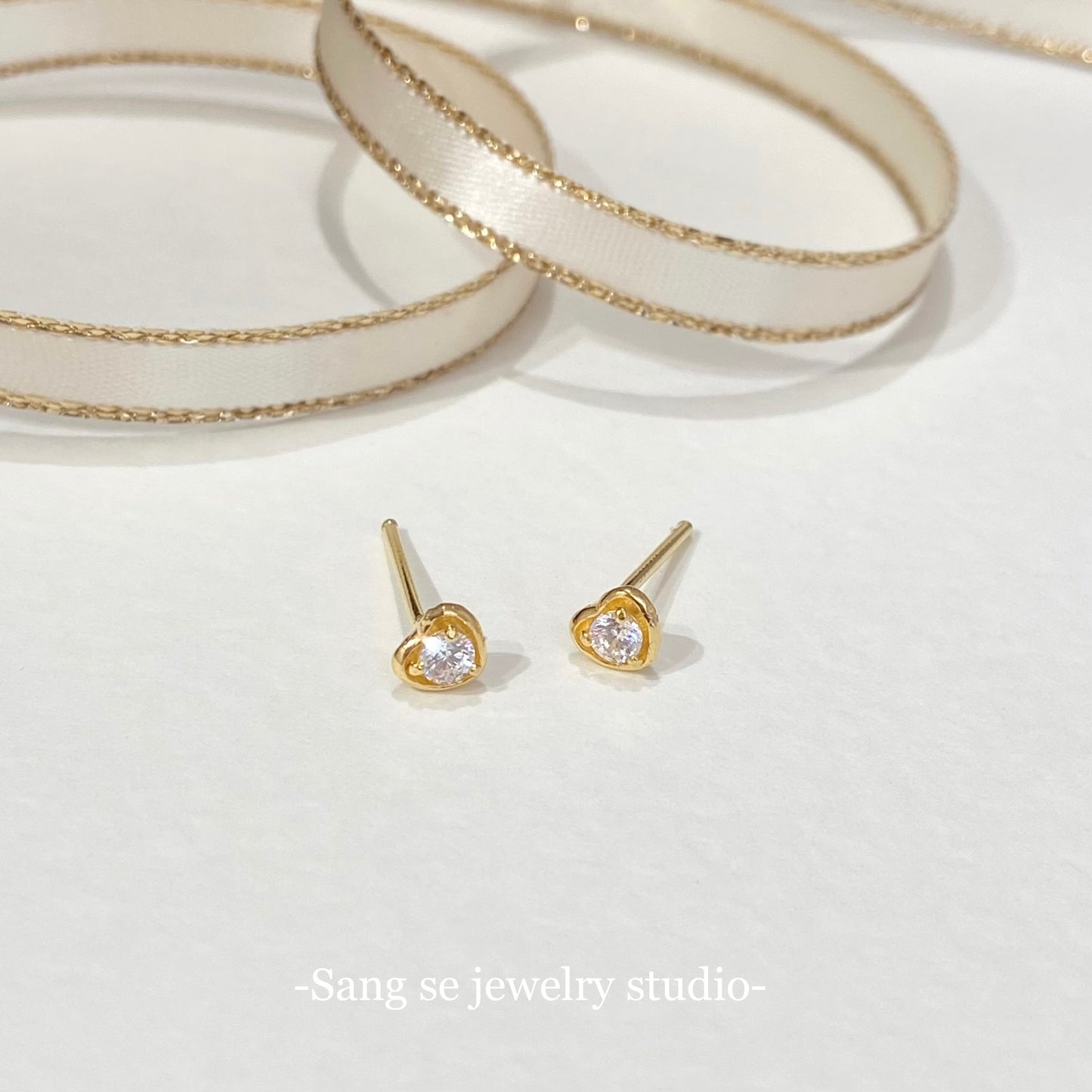 ใ๐๐๐๐ฆ ๐๐๐ ๅฏไธใๆพๅฎค่ฒด้ๅฑฌ-24k้ป้่ณ็ฐ