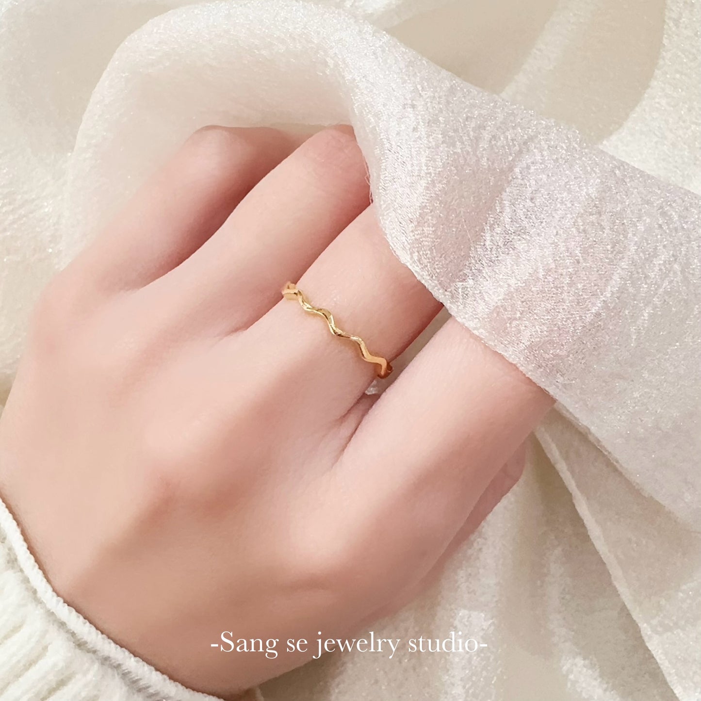 波浪曲線戒𝒸𝓊𝓇𝓋𝑒,黃金戒指