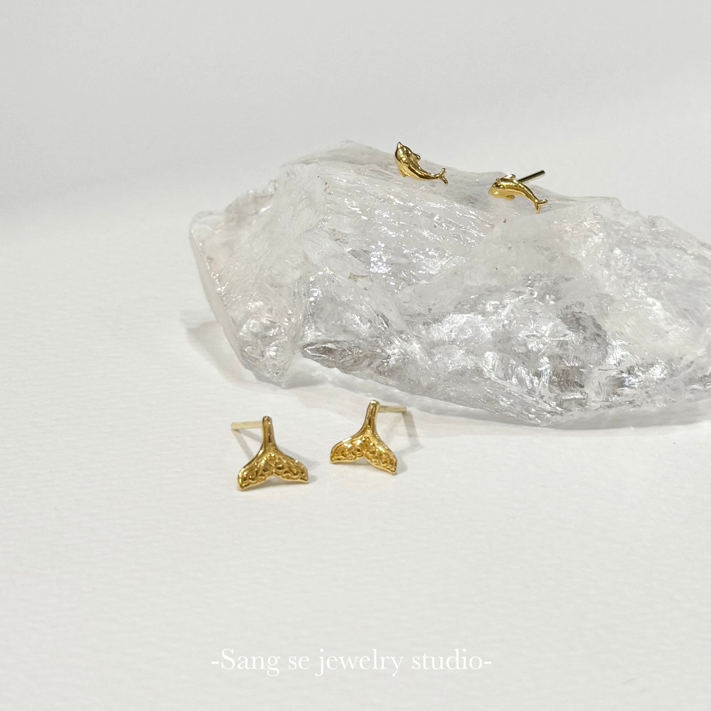 鯨魚尾巴 𝖶𝗁𝖺𝗅𝖾 𝖳𝖺𝗂𝗅，黃金耳環