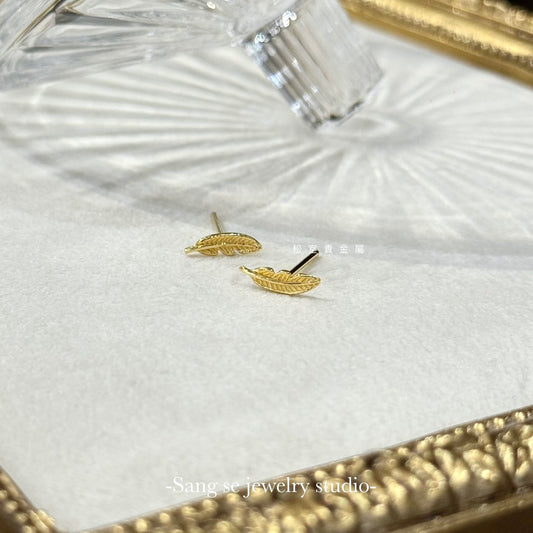 金色羽毛 Feather，黃金耳環
