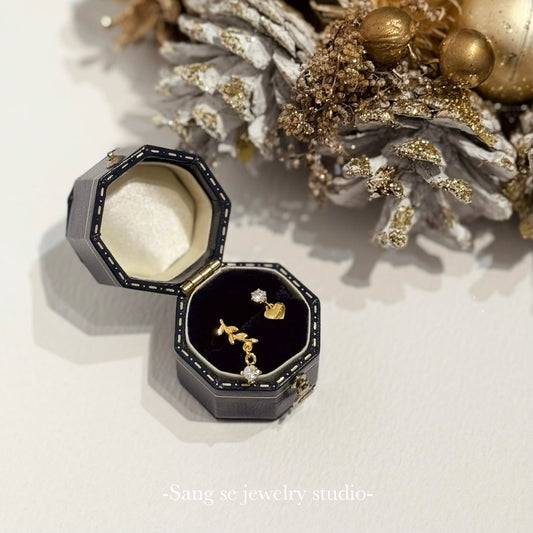 桂冠詩人之心，黃金耳環